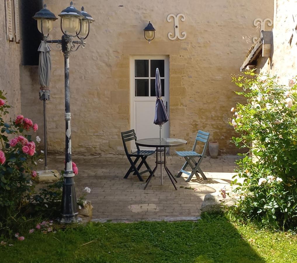 Gite De Charme Floreales Les Iris Asnelles Exterior foto
